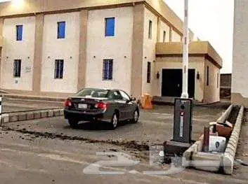 بوابة مواقف سيارات بوابات دخول سيارات مطبات شوكية حاجز شوكي 1