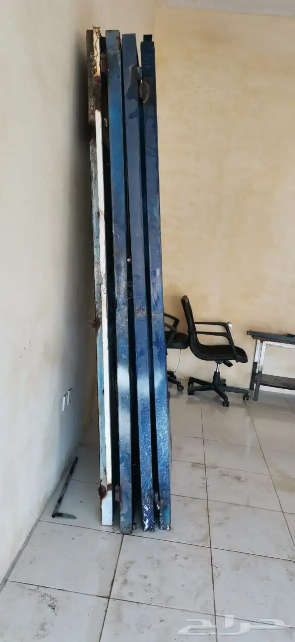 معدات ورش ومفكات مختلفه ( ورشه ) 18
