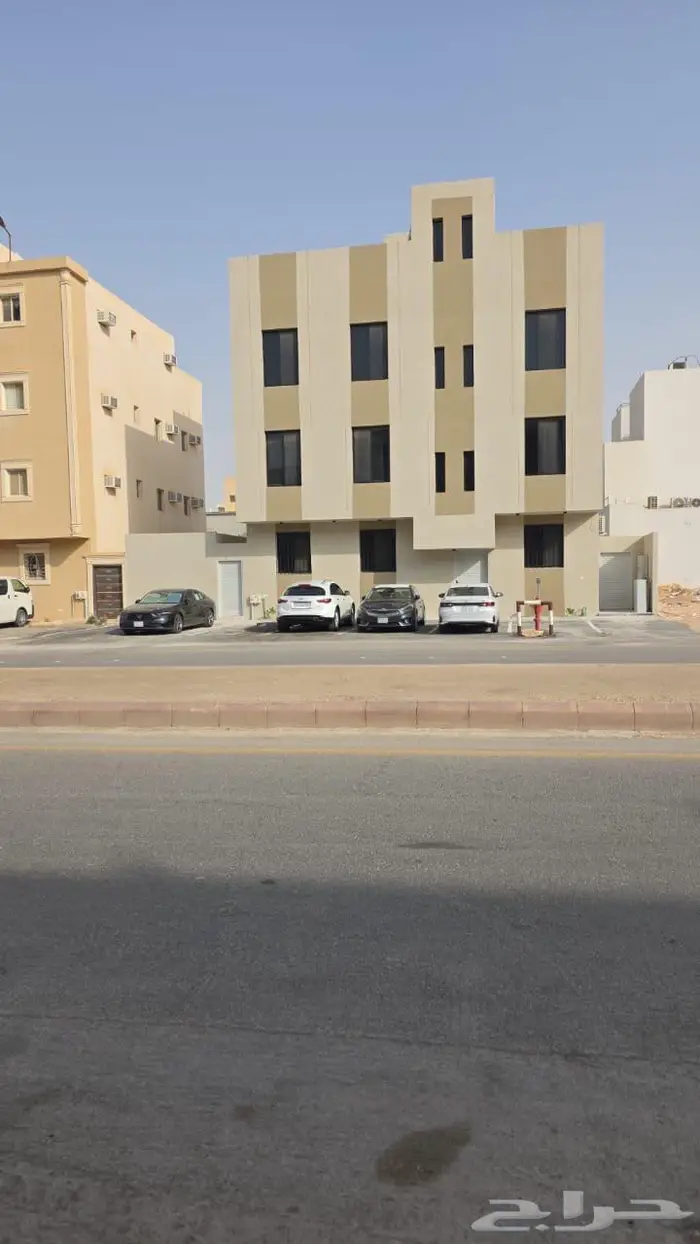 عمارة للايجار بالكامل في حي ظهرة لبن 2