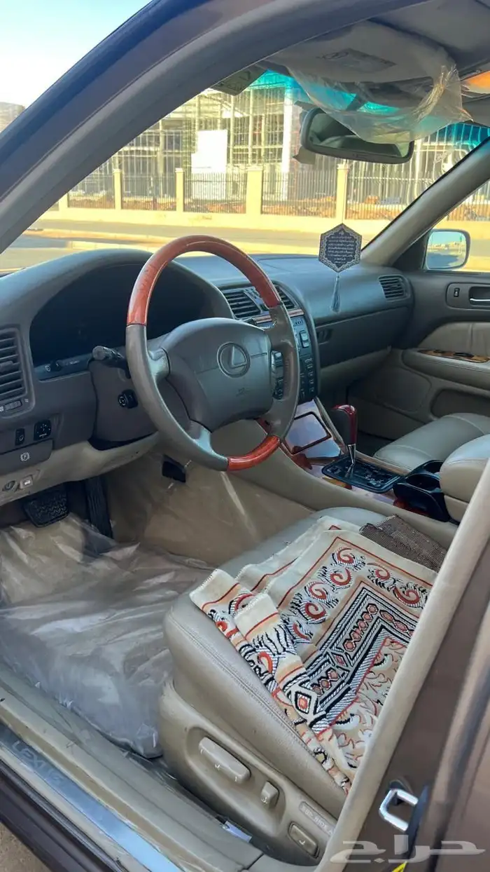 لكزس 2000 ال اس 22
