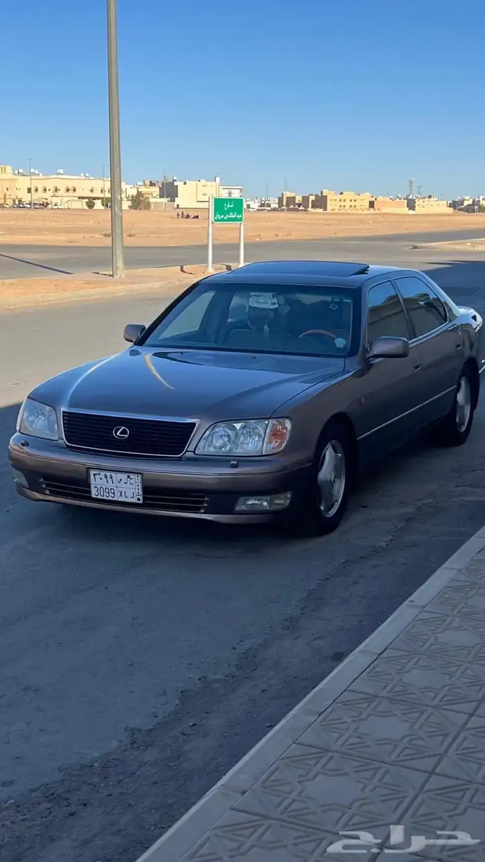 لكزس 2000 ال اس 2