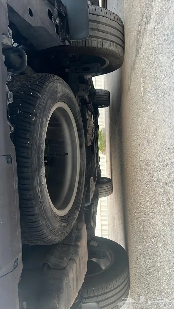 لاندكروزر VXR 2023 وكالة 10