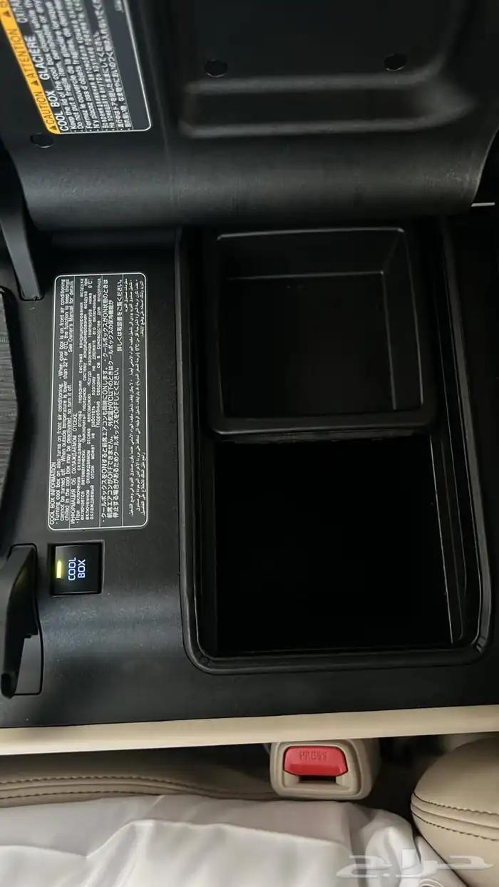 لاندكروزر VXR 2023 وكالة 22