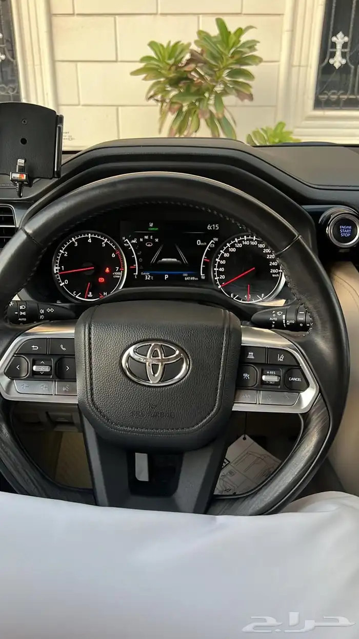 لاندكروزر VXR 2023 وكالة 18