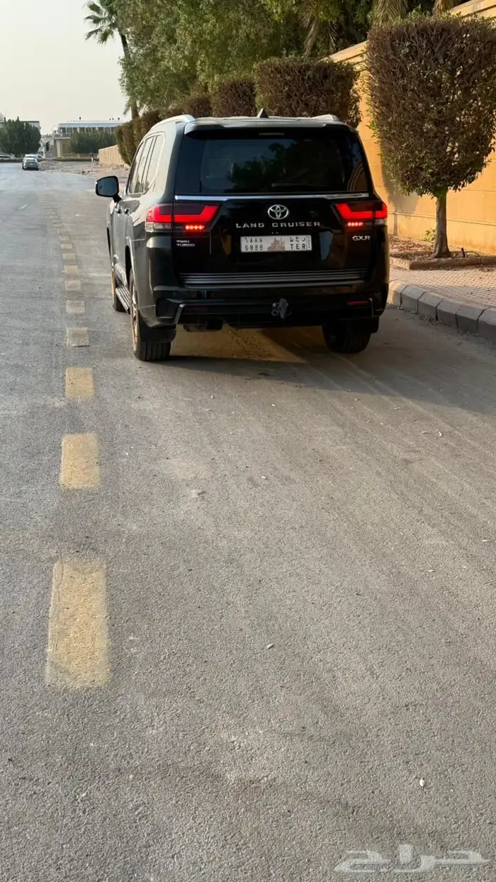 لاندكروزر 2023 الوليد 4