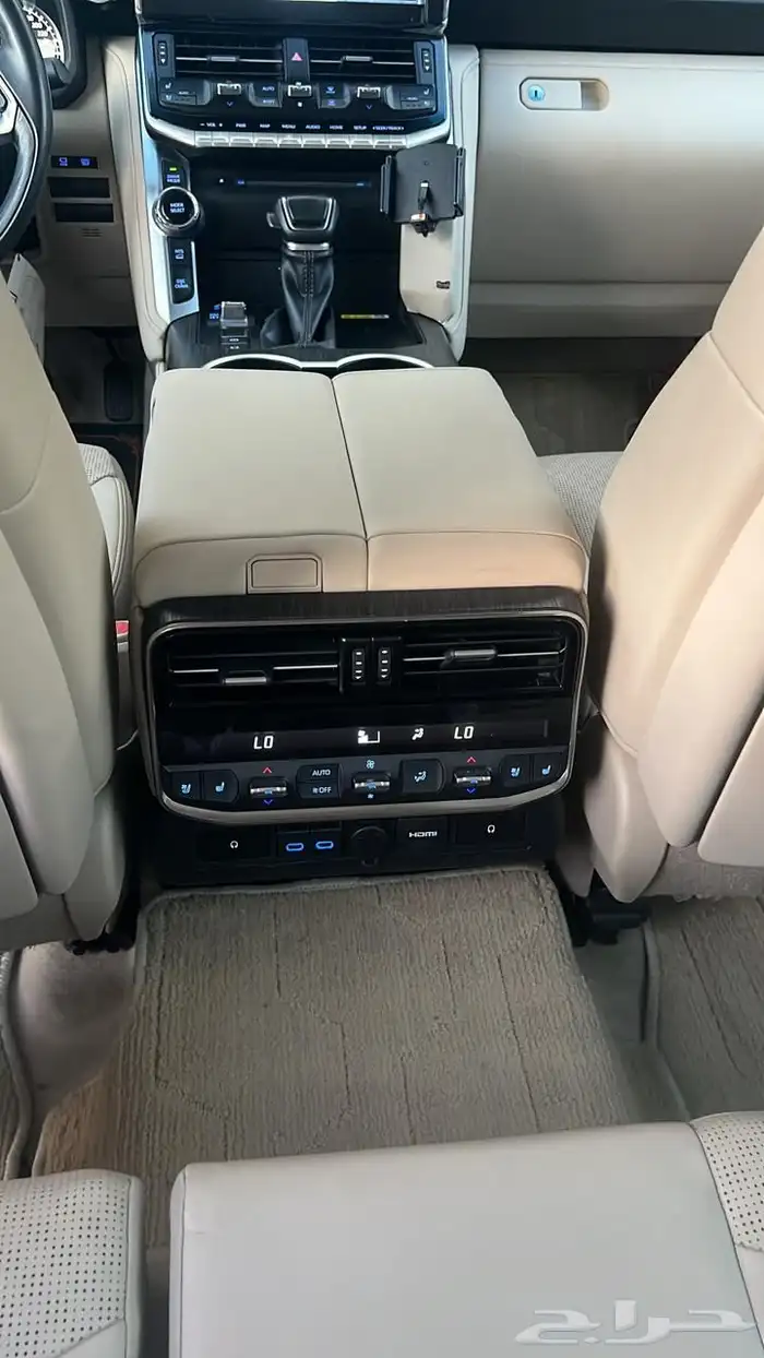 لاندكروزر VXR 2023 وكالة 13
