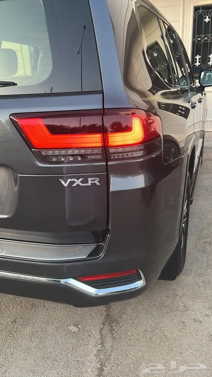 لاندكروزر VXR 2023 وكالة 4