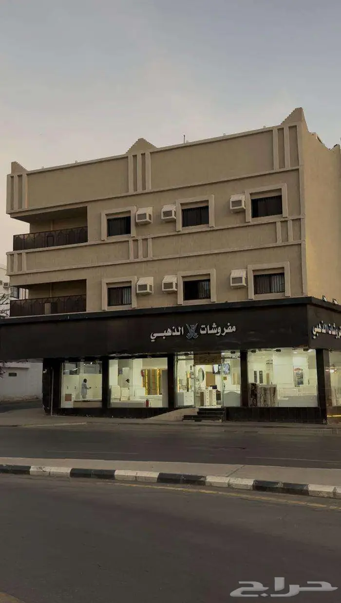 عمارة تجارية للبيع على واجهتين بموقع حيوي بالطائف 2