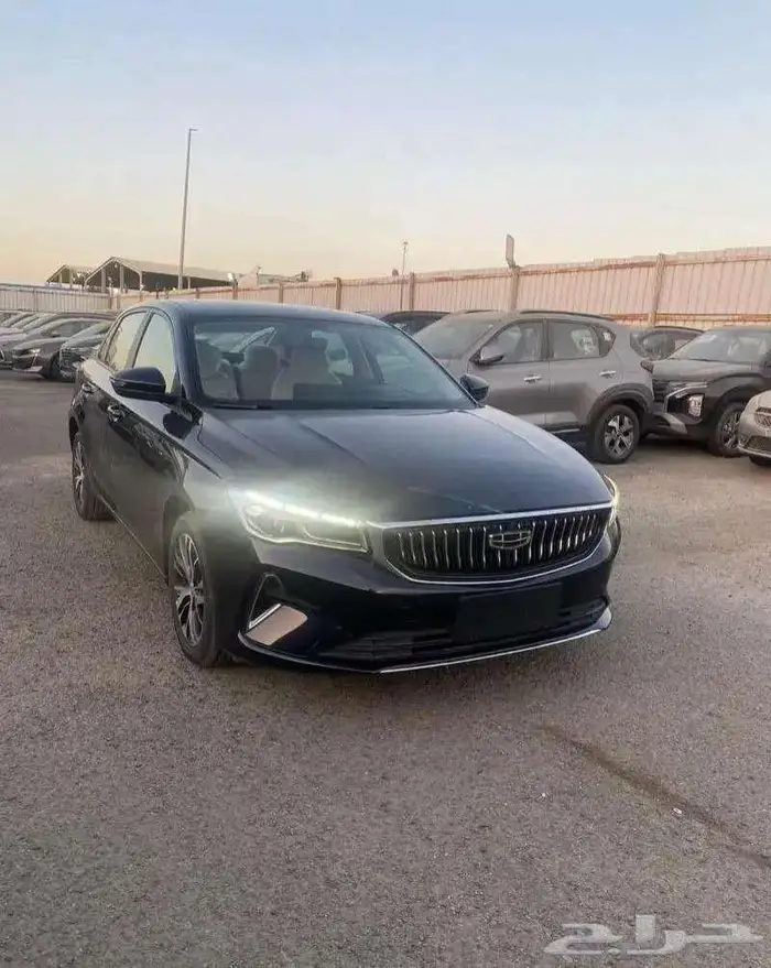 جيلي امجراند نص فل 2024- قير اتوماتيك اصفار 4