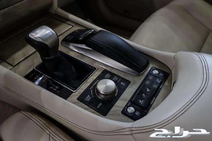 لكزس LS460 موديل 2013 8