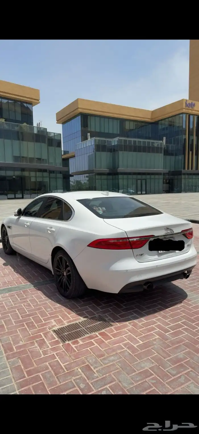 جاكوار XF 2018 18