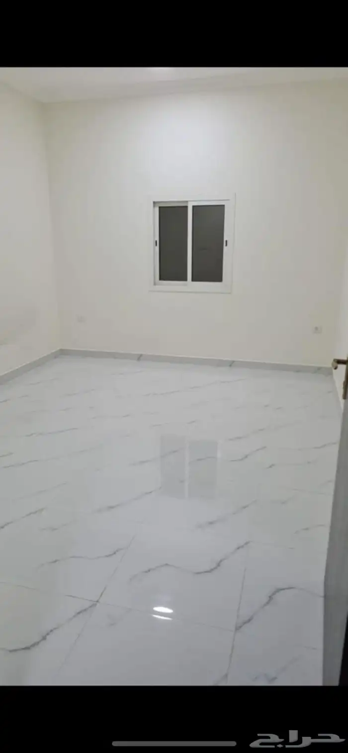 دور أرضي للبيع بحي النرجس 3