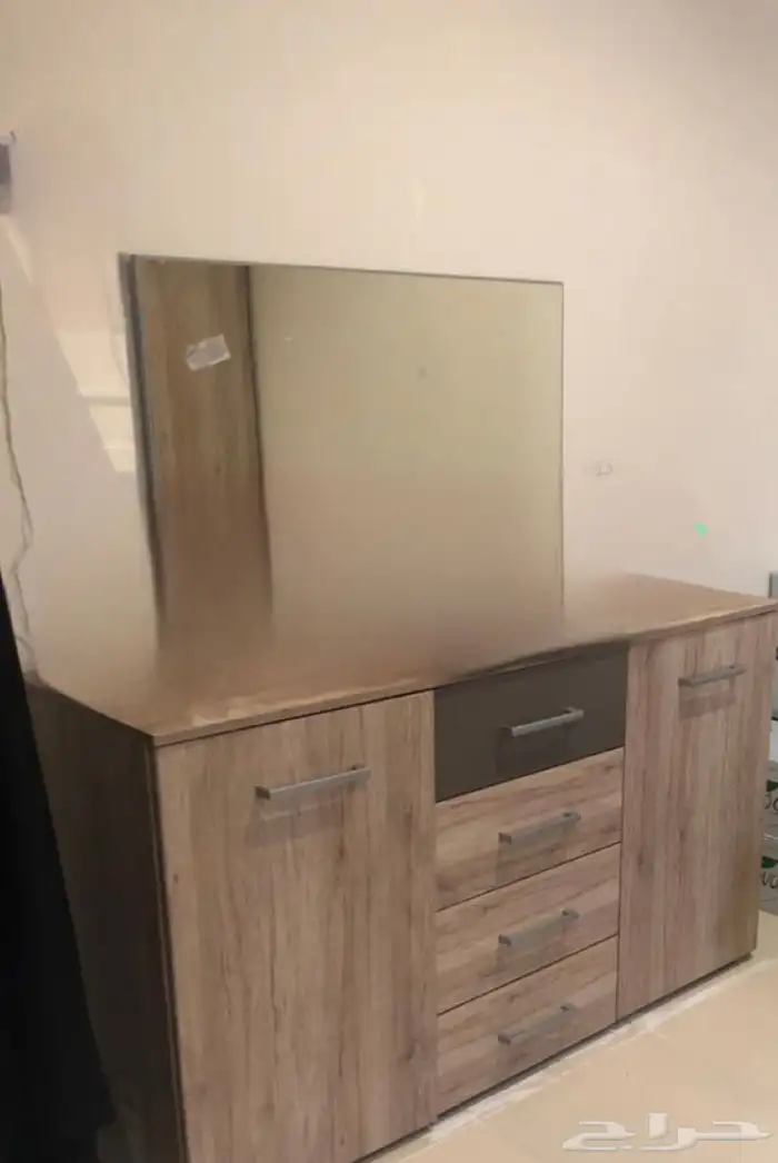 سرير مع دولاب نظيفه 2