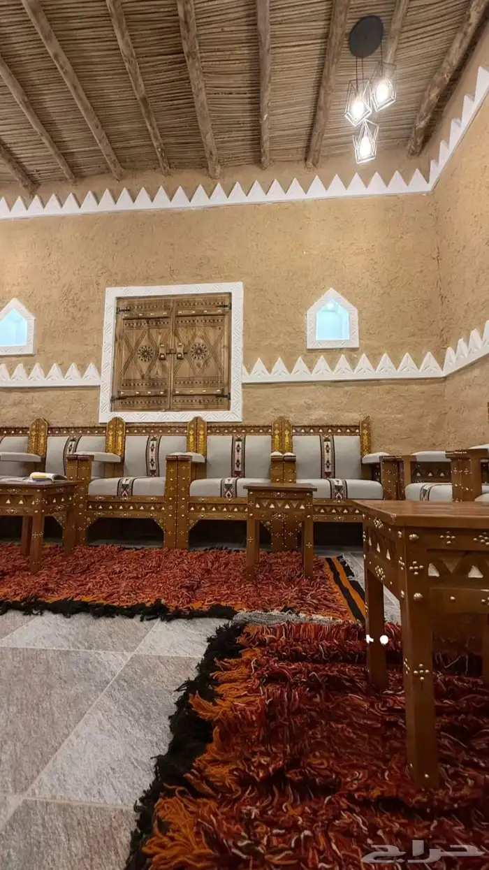 طقم جلسات خارجيه حديد وخشب 3