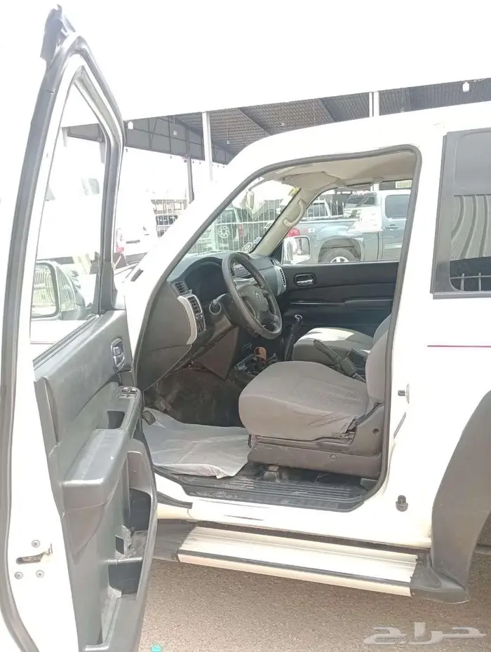 نيسان ربع موديل 2011 6