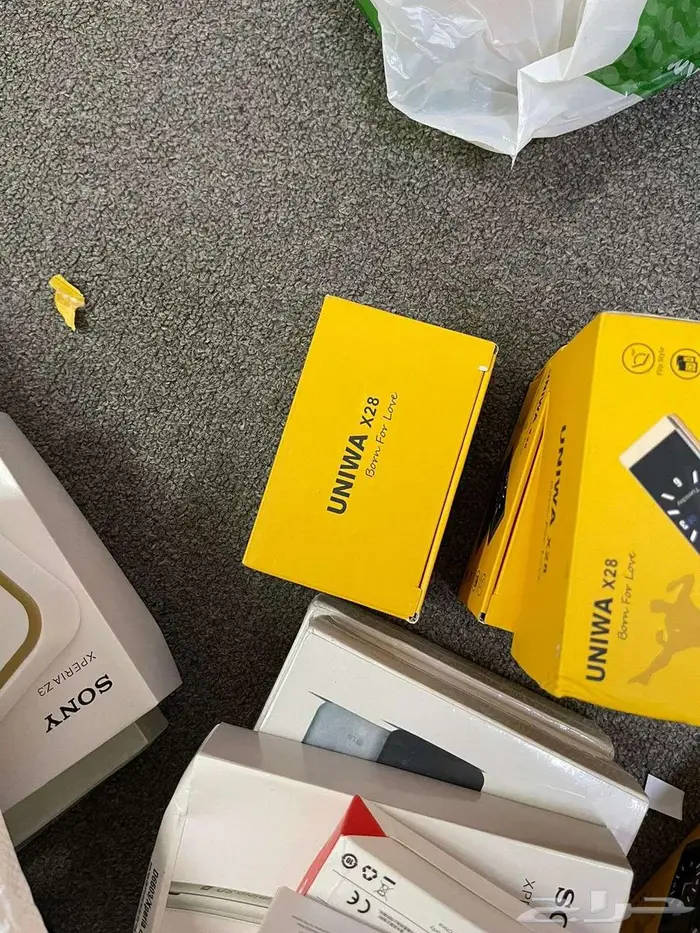اجهزة فى حالة الجديد سونىz3  z3compact   lg   قلاب 12