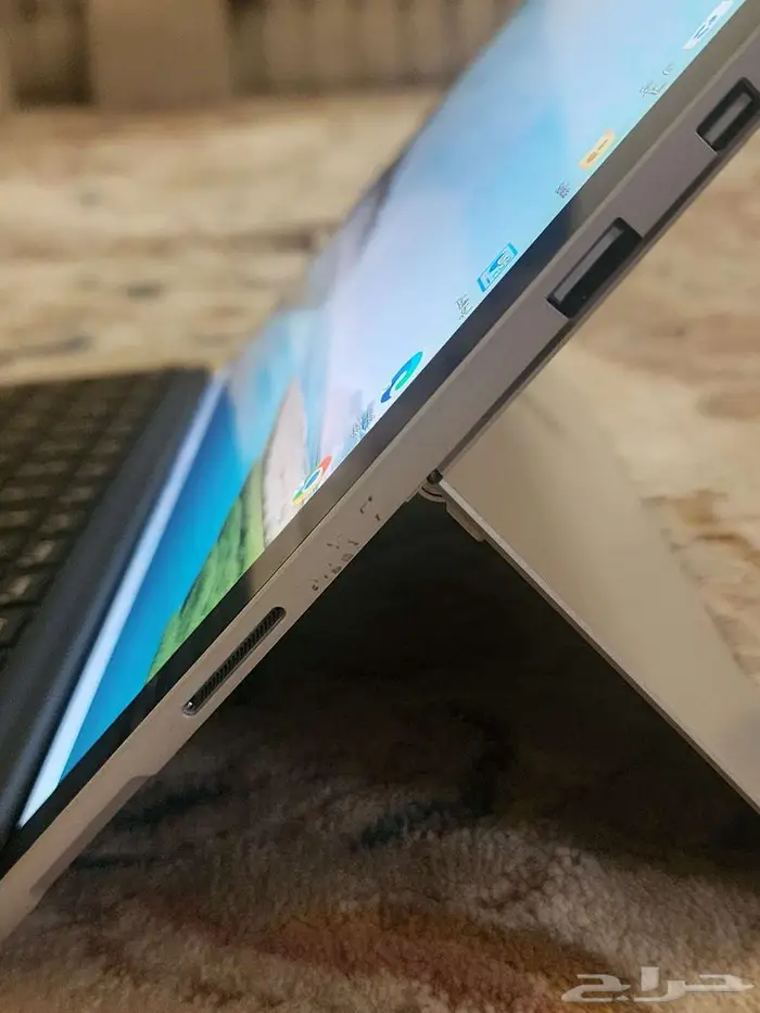 سيرفس برو6 للبيع surface 9