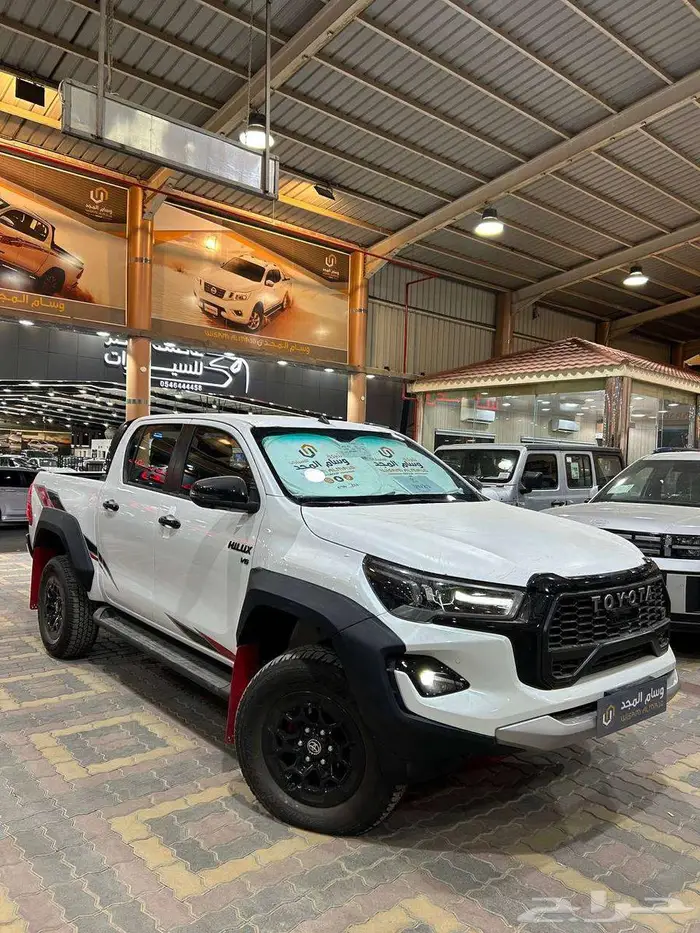 عرض خاص هايلكس GR SPORT V6 دبل موديل 2025 بطاقه جمركيه 0
