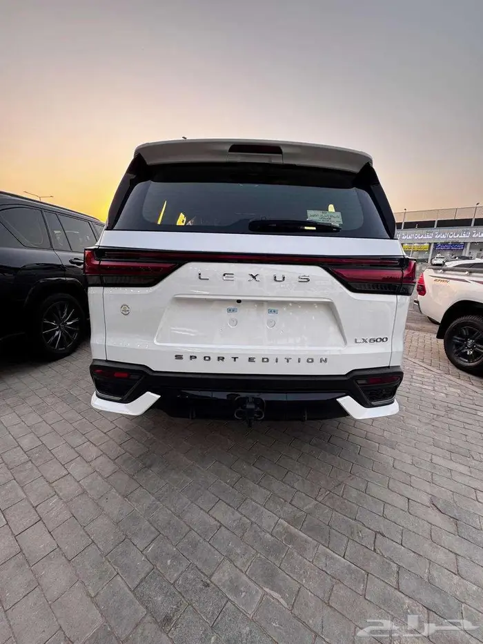 لكزس اف سبورت بريمى 2025 لمبيعات الكاش والبنوك 3