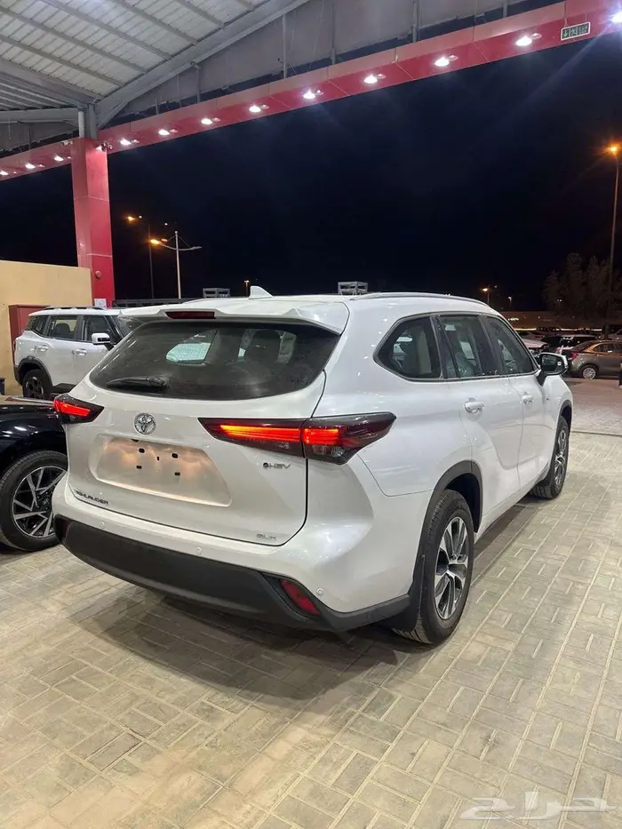 تويوتا هايلاندر GLE نص فل 2025 متوفر لدي الخضر للسيارات 6