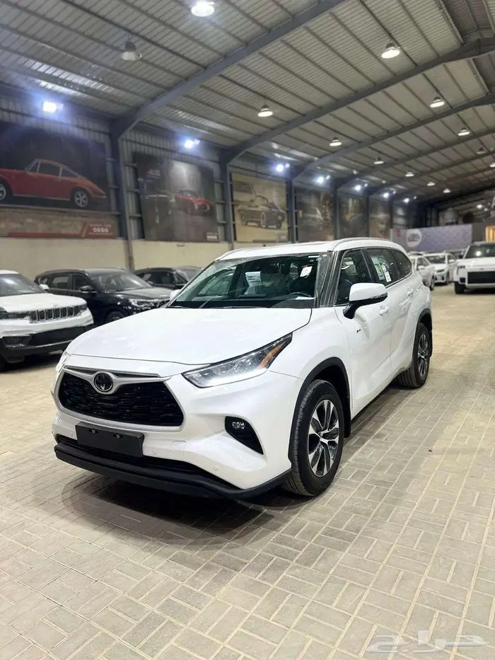 تويوتا هايلاندر GLE نص فل 2025 متوفر لدي الخضر للسيارات 1