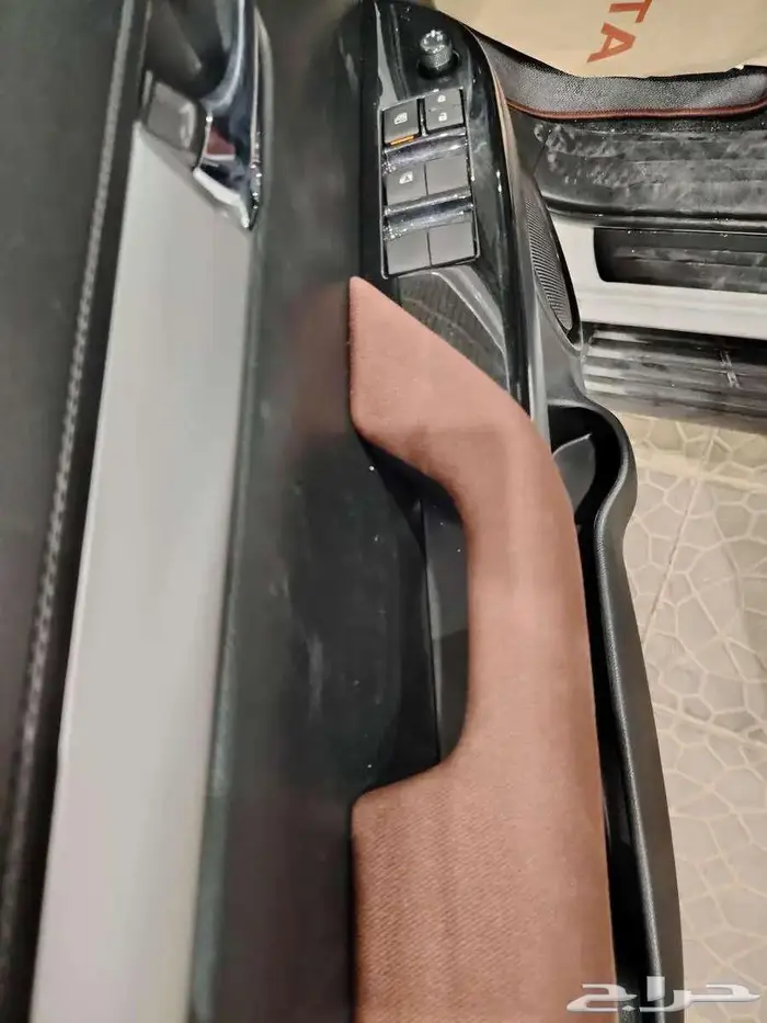 هايلكس اتوماتك بنزين دبل كويتي 2025 12