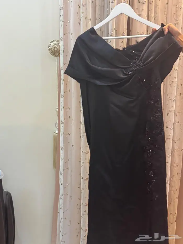 ملابس وسماعة 7