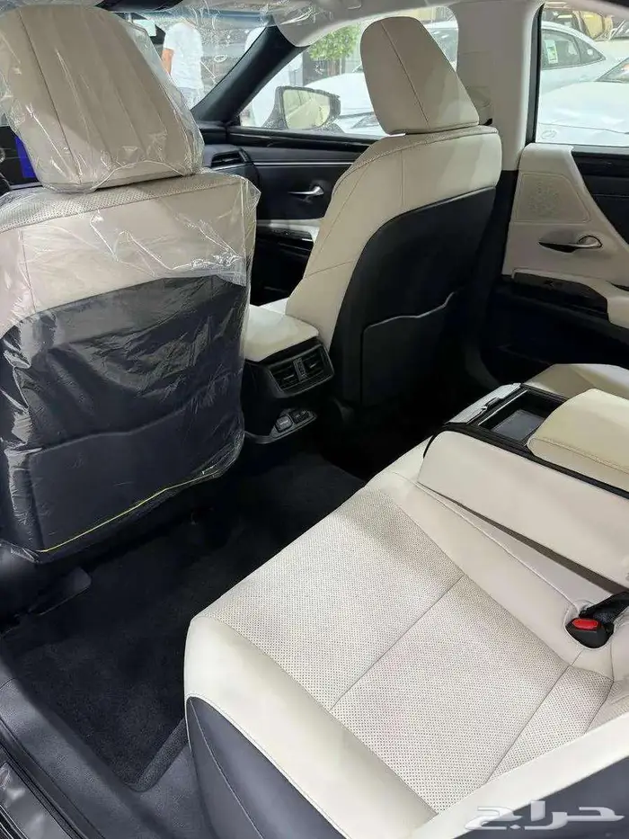 لكزس ES 250 AA اقساط 14