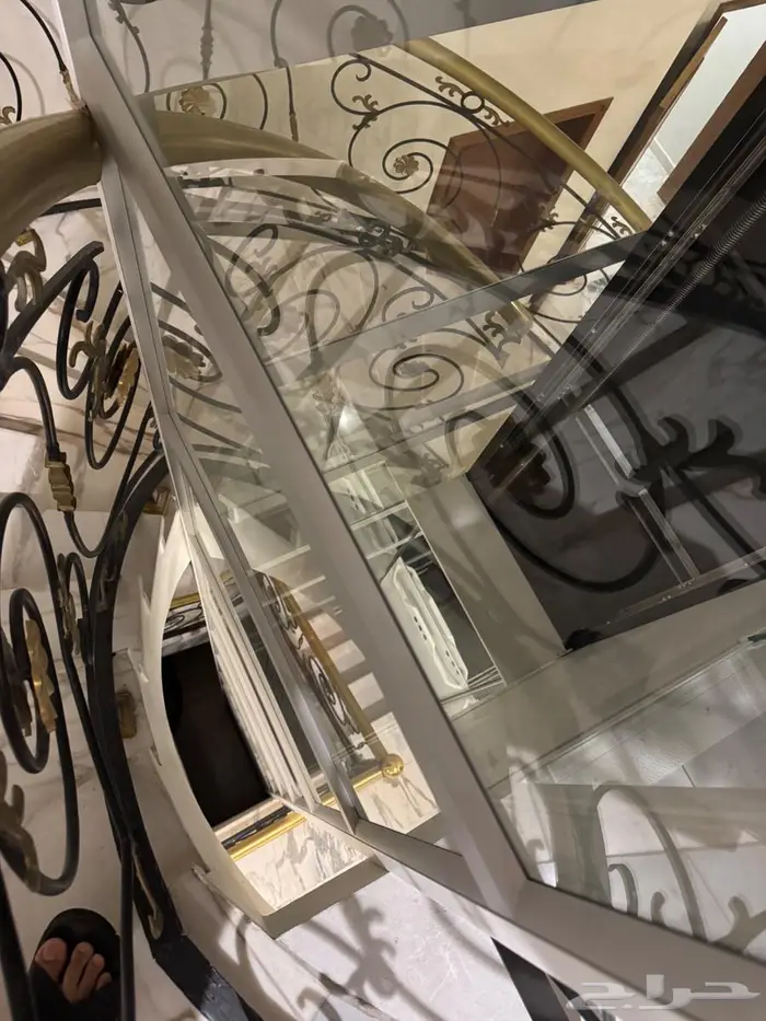 مصد منزلي شبة جديد بثلاث مستويات للبيع وتحت الضمان 2