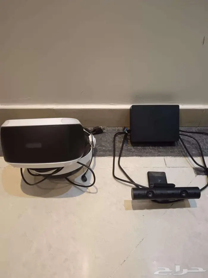 للبيع دركسون بلاي استيشن مع الدعاسة و نظارة VR سوني 0