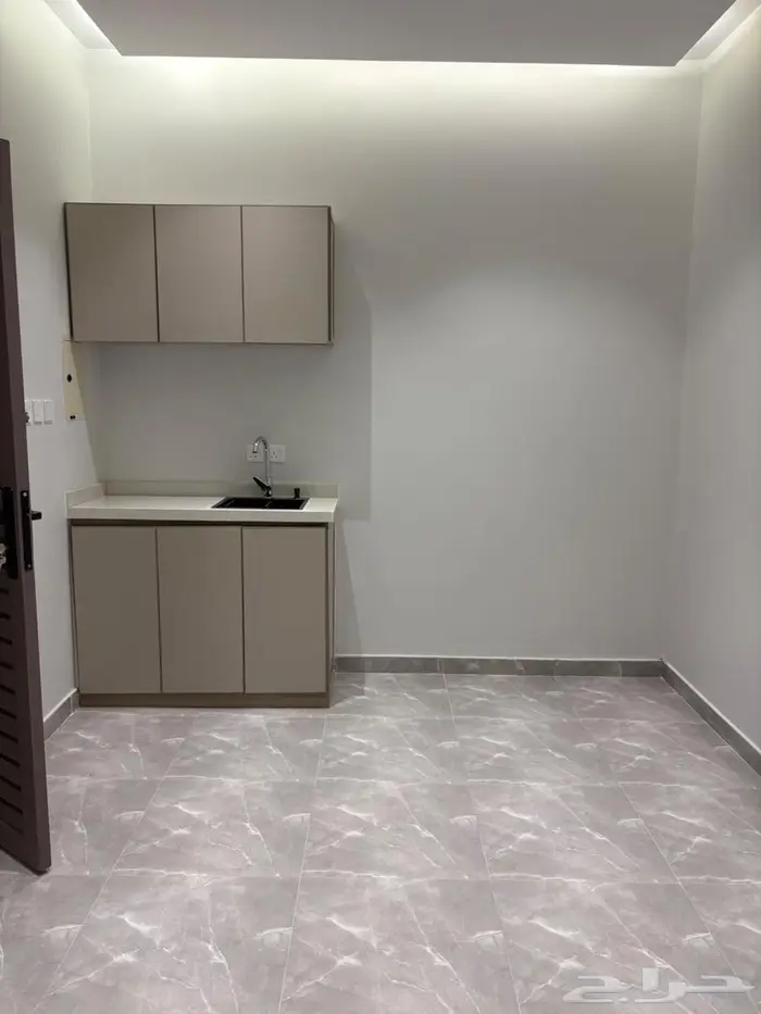 عمارة للايجار بالكامل في حي ظهرة لبن 5