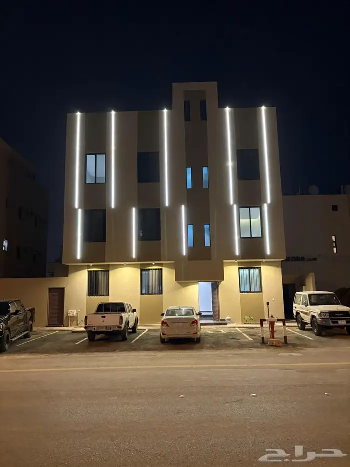 عمارة للايجار بالكامل في حي ظهرة لبن 0