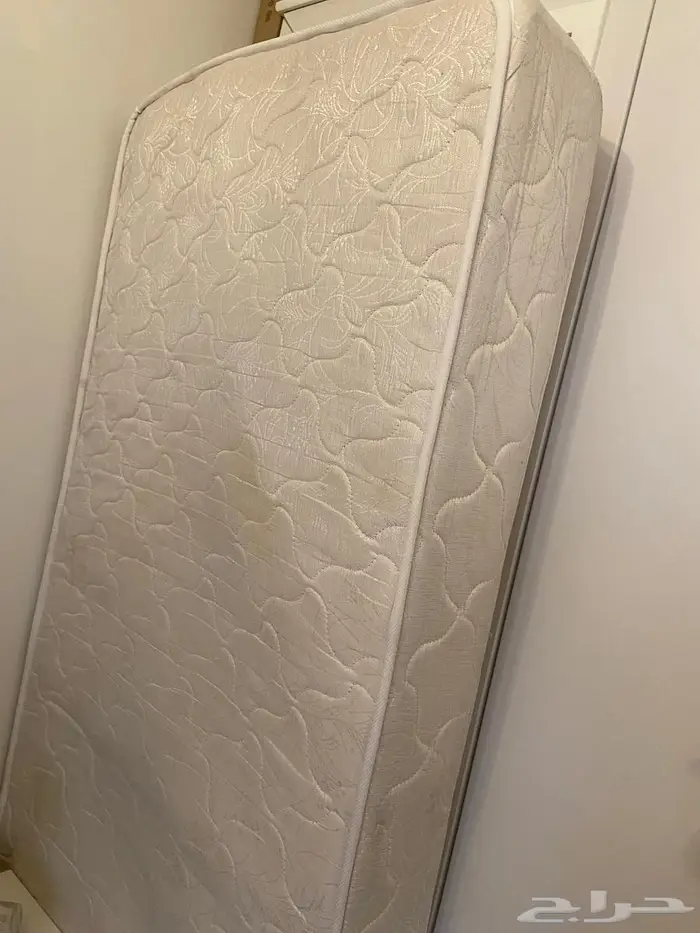 مرتبه 200 في 90 ب100 ريال 0