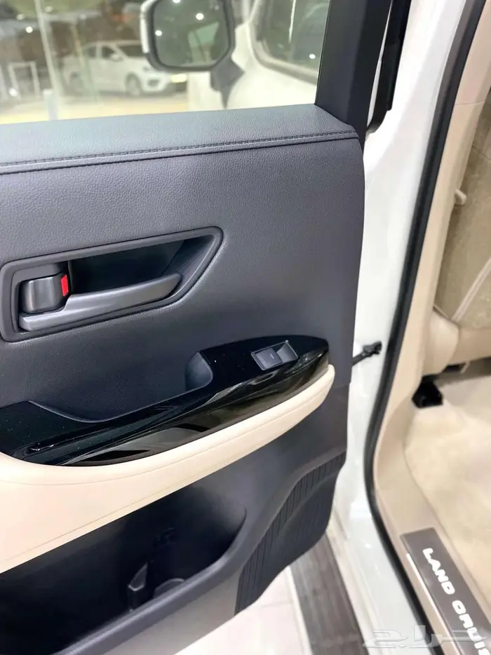 تويوتا لاندكروزر GXR L3 بنزين 2025 سعودي 17