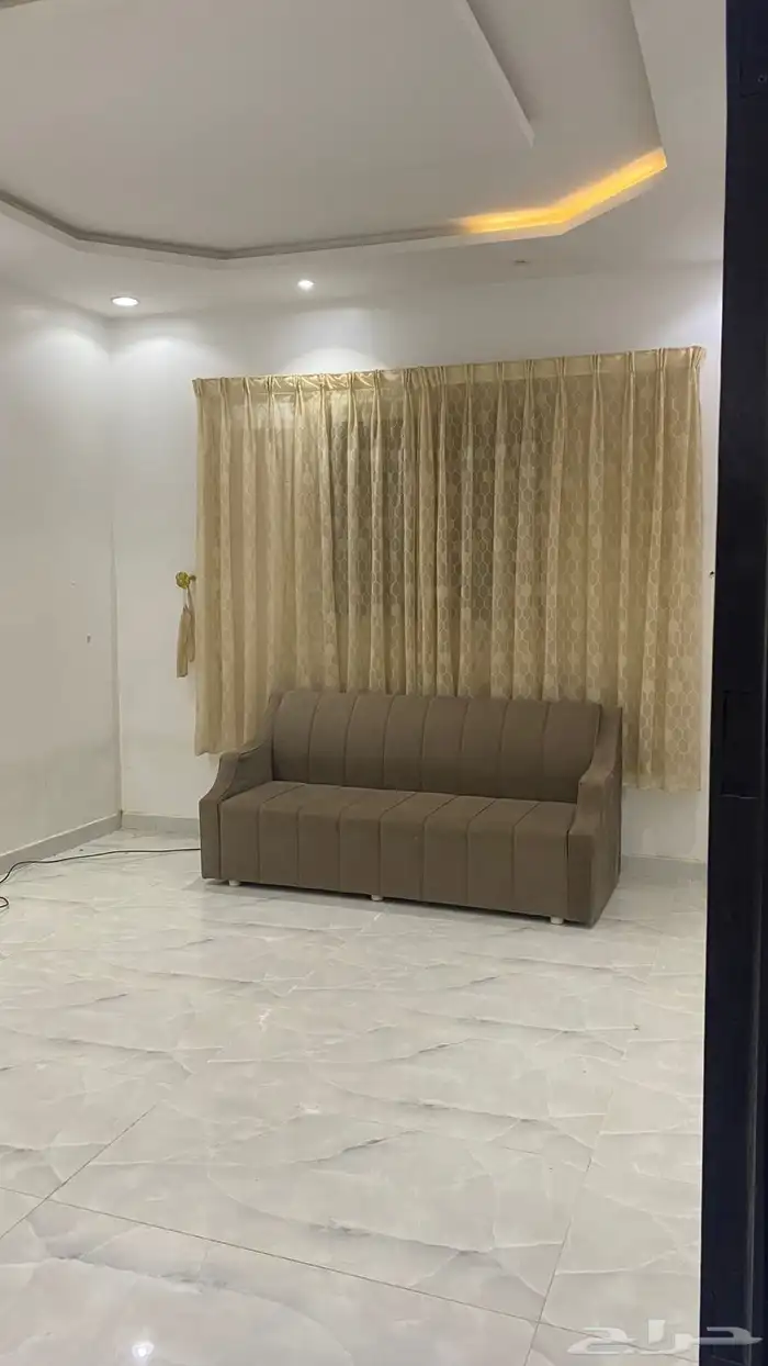 فله للإيجار بحي طويق 6