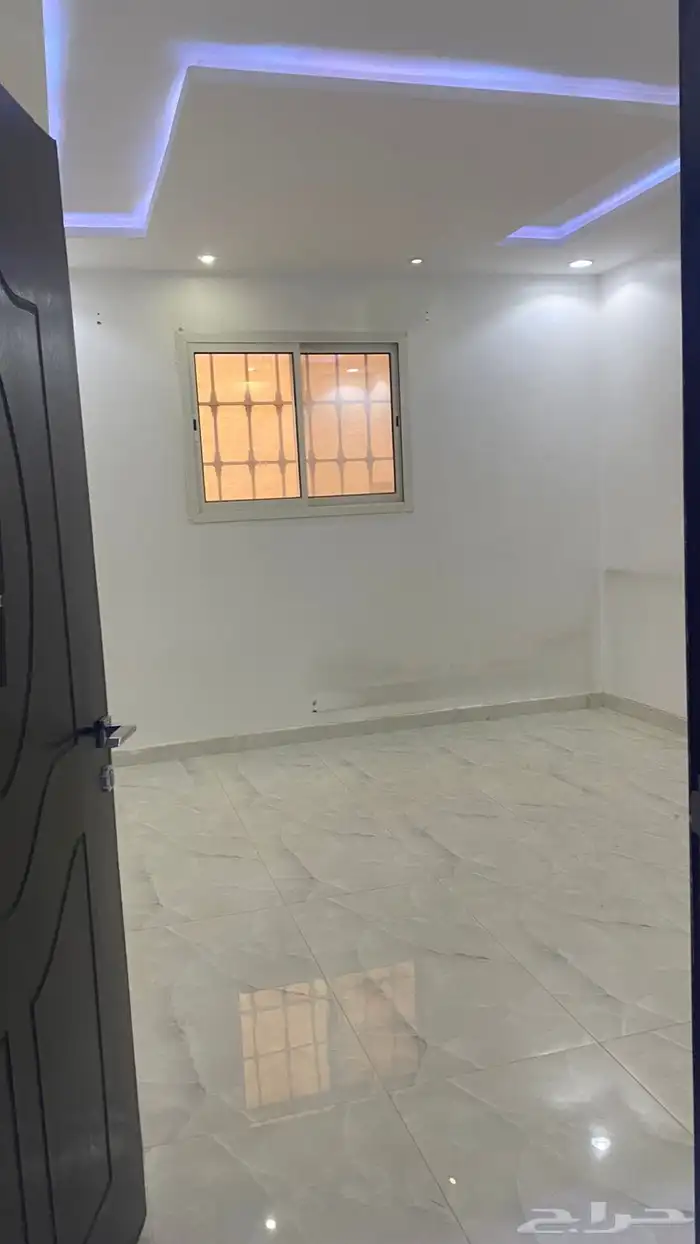 فله للإيجار بحي طويق 10