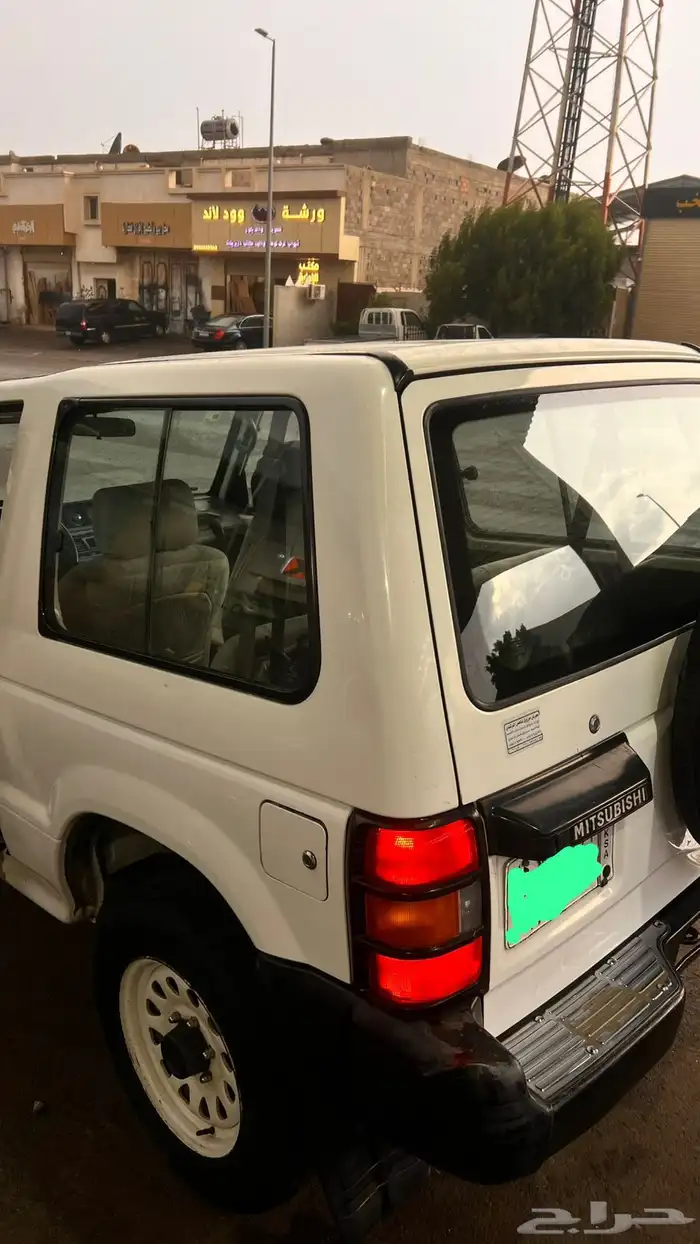 للبيع ميتسوبيشي موديل 2001 4