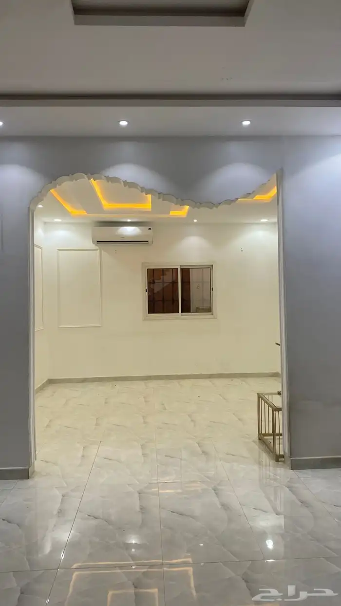 فله للإيجار بحي طويق 9