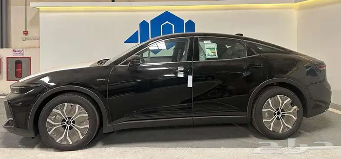 كراون بريميوم CROWN PREMIUM 2026 1
