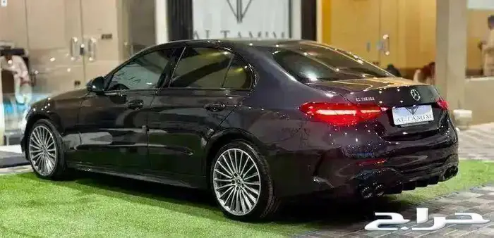 مرسيدس بنز الموديل 2022 - C300 4Matic 4