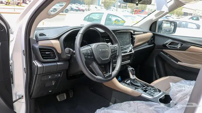 ايسوزو ام يو اكس 2025 كاش واقساط باقل سعر 11