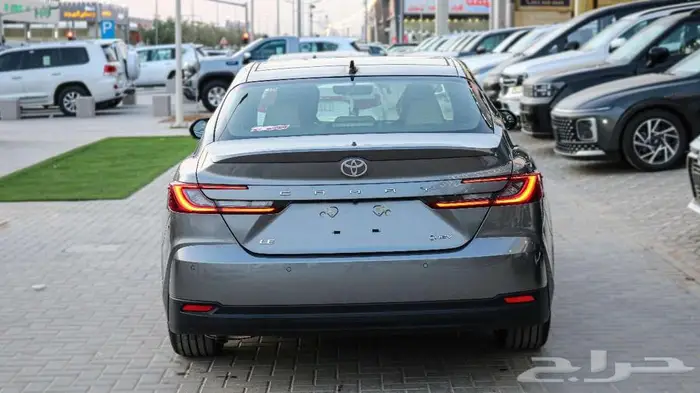 تويوتا كامرى نص فل هايبرد 2025 متوفر جميع الالوان كاش اقساط 13