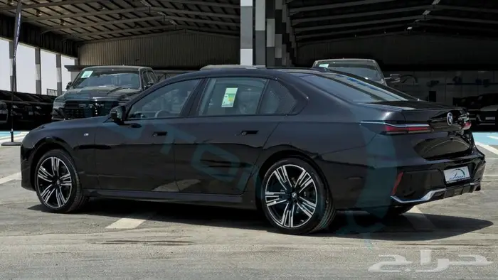 بي ام دبليو 735i M 2026 خليجي اصفار مع ضمان الوكيل 4