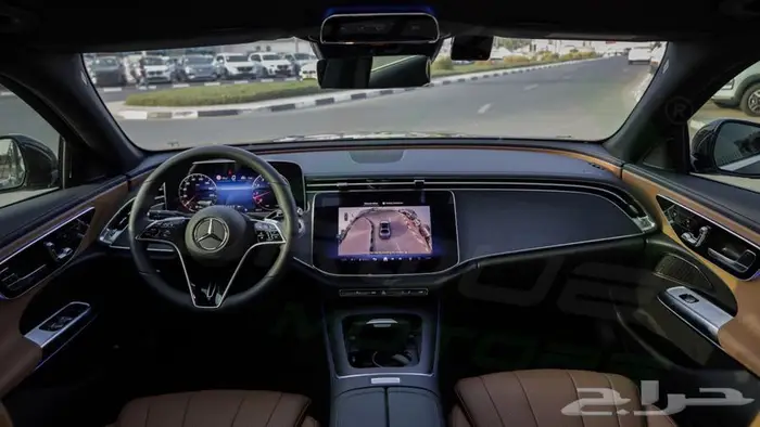 2025 MERCEDES-BENZ E 200 2.0L RWD اصفار مع ضمان 7