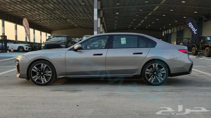 بي ام دبليو 735i M 2026 خليجي اصفار مع ضمان الوكيل 36