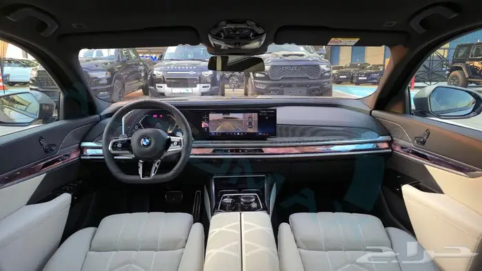 بي ام دبليو 735i M 2026 خليجي اصفار مع ضمان الوكيل 8