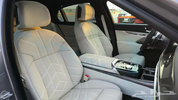 بي ام دبليو 735i M 2026 خليجي اصفار مع ضمان الوكيل 26