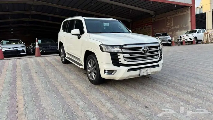 تويوتا لاندكروزر L5 GXR 2024 سعودي 1