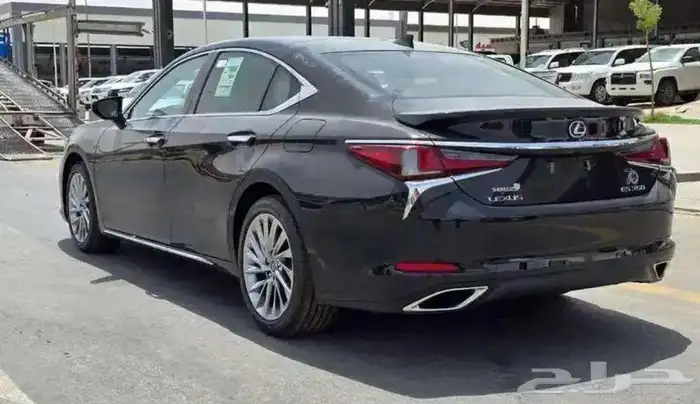 لكزس ES 350 DD 2025 جديدة للبيع قير اوتماتيك بنزين 6