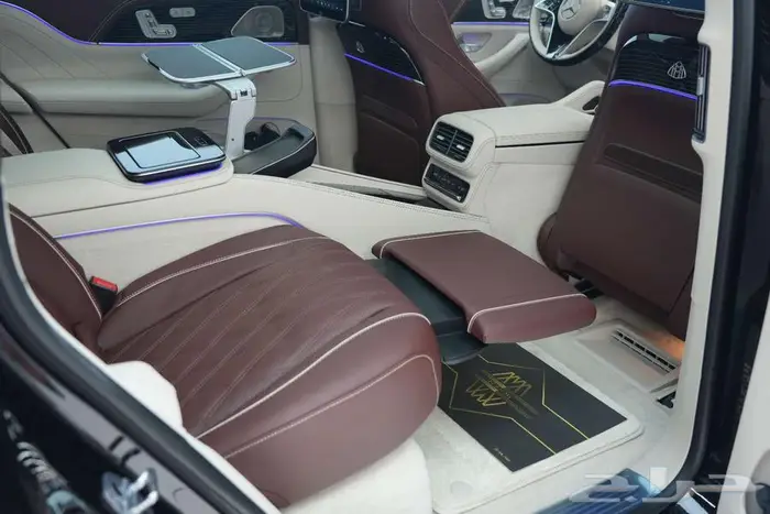 مرسيدس مايباخ GLS 600 موديل 2025 خليجي أسود ماهوجاني 10